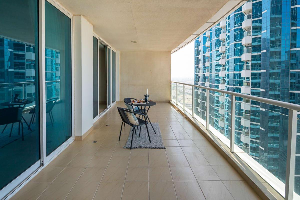 Frank Porter - Laguna Tower Dubai Exterior photo